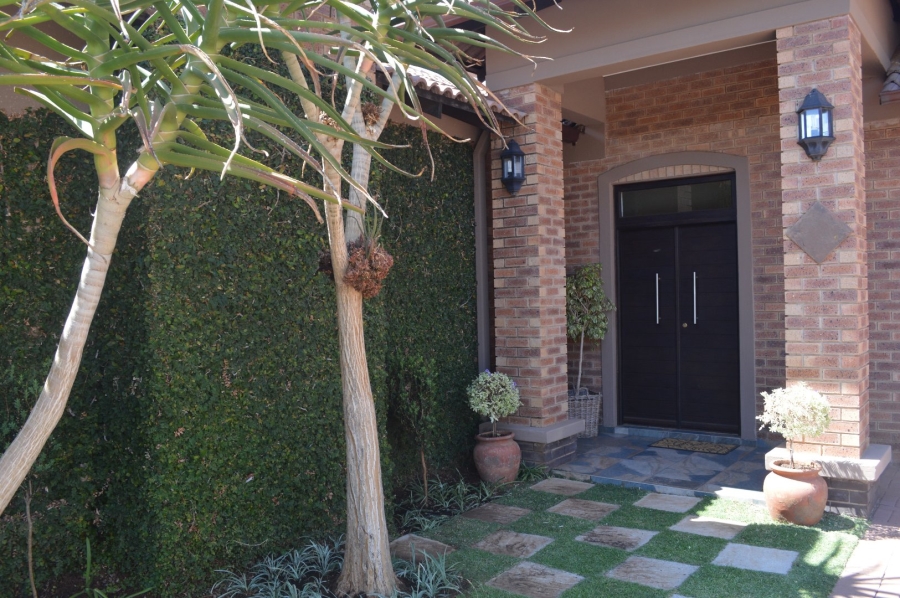 4 Bedroom Property for Sale in Wilkoppies North West